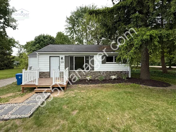 359 Lochaven Rd, Waterford, MI 48327