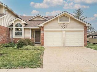 1323 Treetop Trail Dr, Ballwin, MO