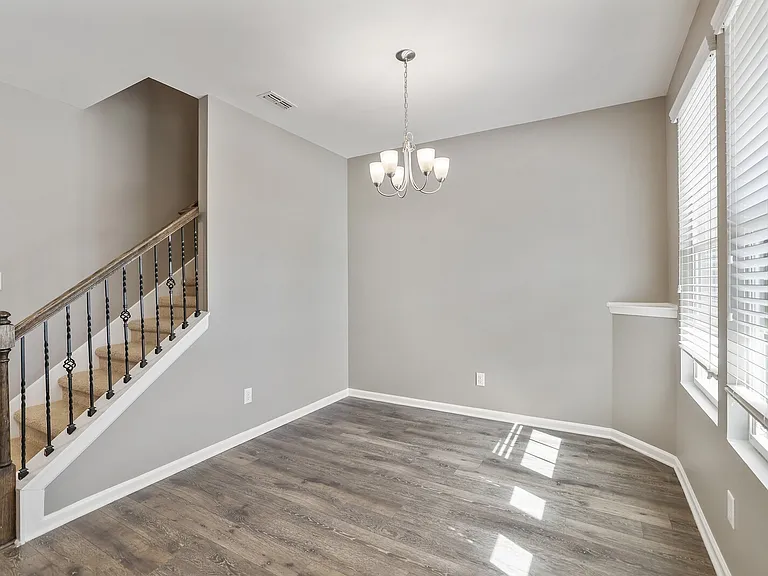 742 Tennypark Ln — Photo 6