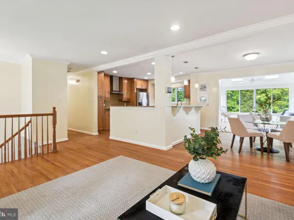 7809 Cayuga Ave, Bethesda, MD 20817