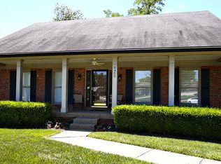 9400 Ionic Ct, Jeffersontown, KY