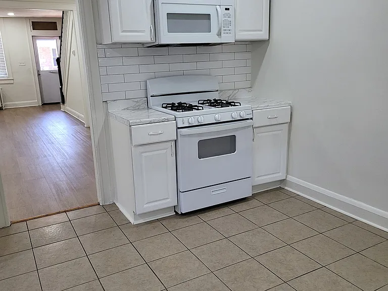 3101 Kenyon Ave — Photo 3