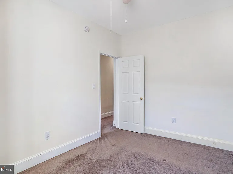 12 Rhode Island Ave NW — Photo 41
