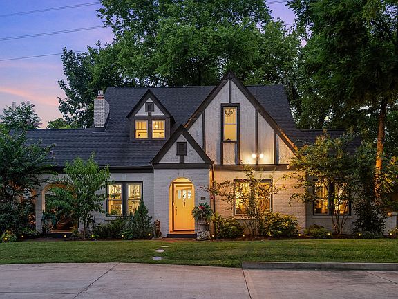 2nd image of 947 Gale Ln