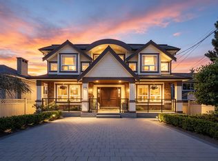 15354 Royal Ave, White Rock, BC V4B 1M8
