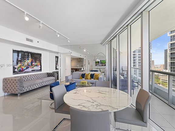 3rd image of 495 Brickell Ave APT 2304