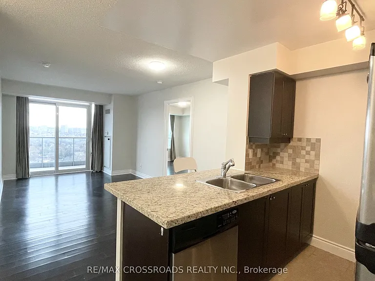 25 Greenview Ave #2028 — Photo 6