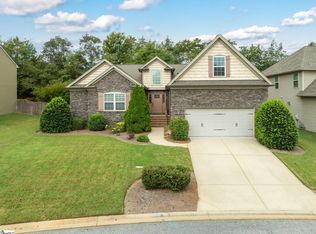 205 Bergen Ln, Simpsonville, SC 29681