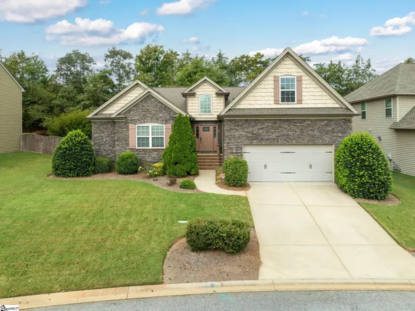 205 Bergen Ln, Simpsonville, SC 29681