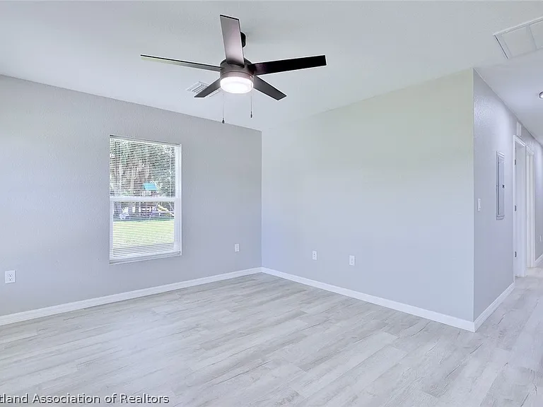 13718 Crow St — Photo 9