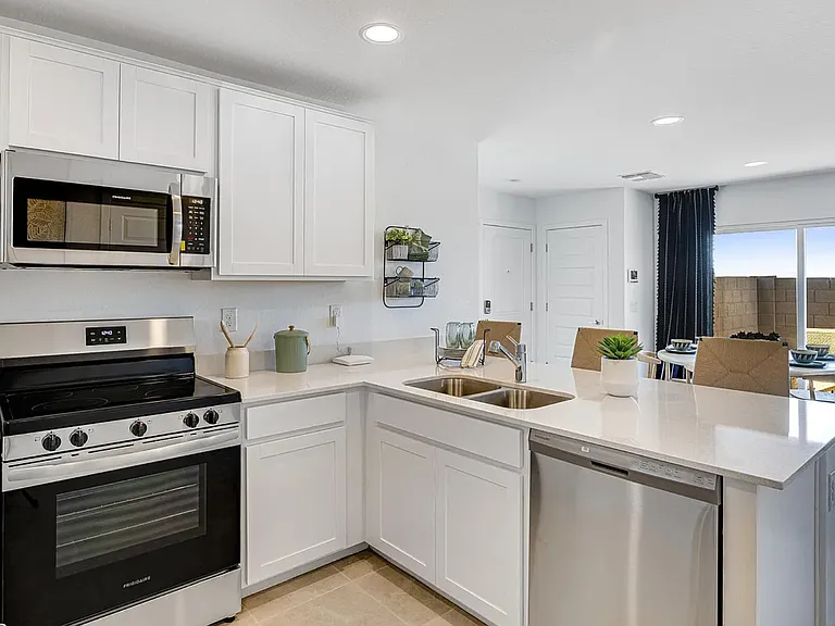 36545 W Mondragone Ln — Photo 4