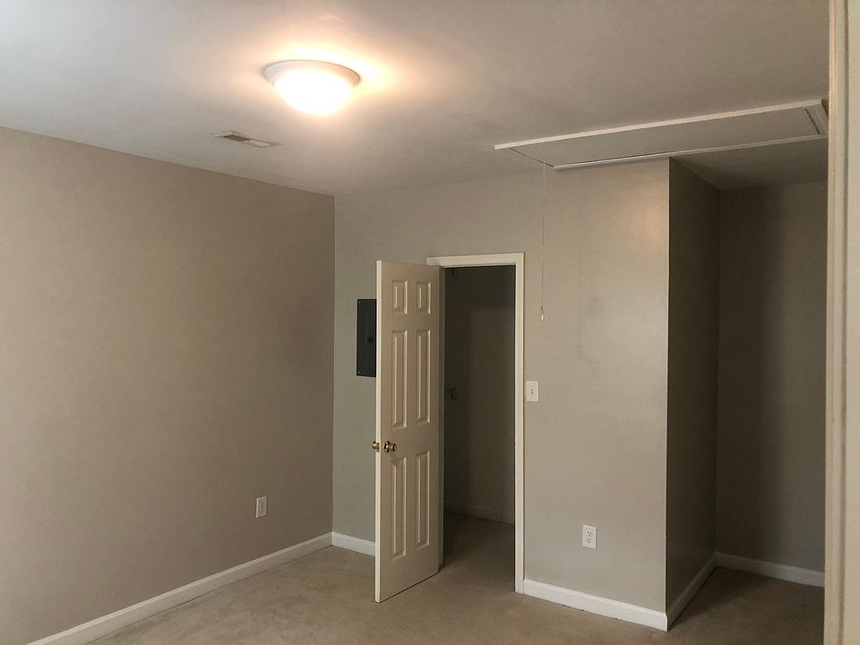 1st image of 126 College St