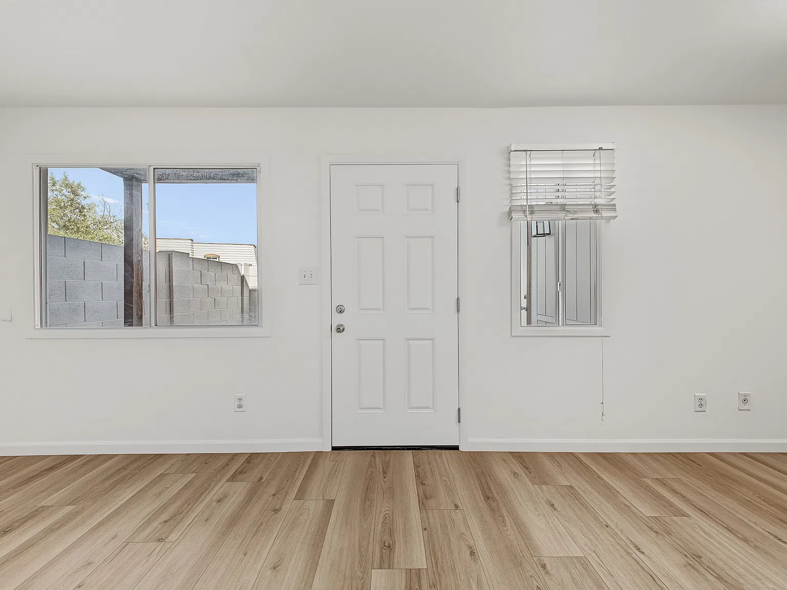 2 bed, 924 sqft, $1,650 — Photo 2