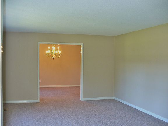 2nd image of 210 Robinhood Dr