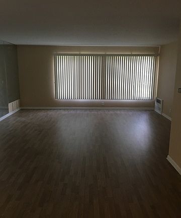 3rd image of 1517 Bonnie Brae Pl APT 2F