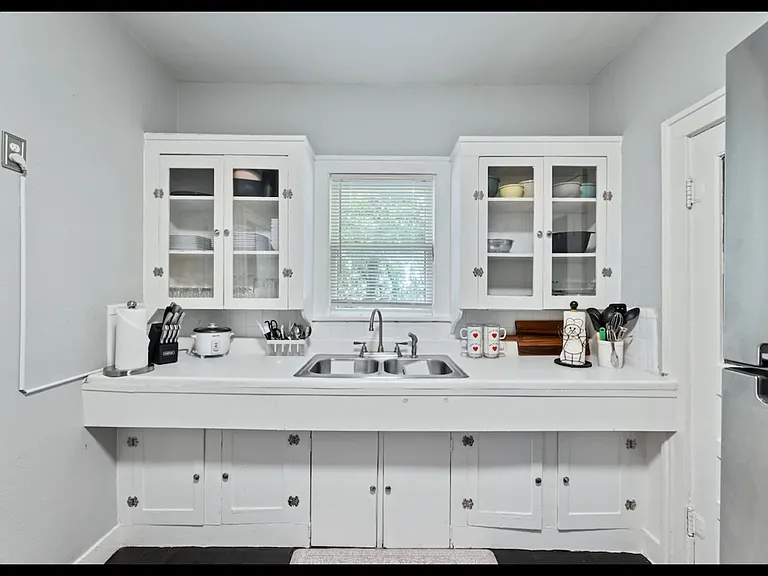 5110 Denton Dr — Photo 36