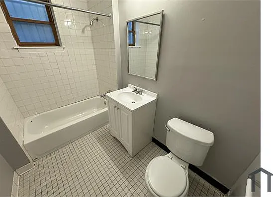 456 W Normal Pkwy — Photo 11