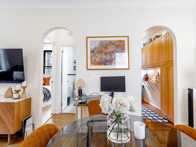 199 Bleecker St #2 — Photo 2