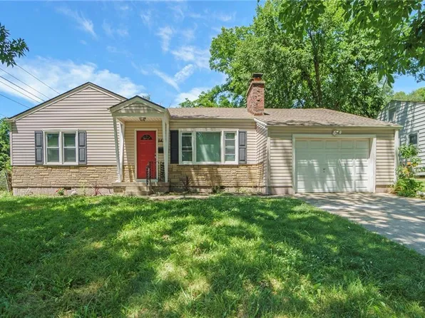 8428 Cherry St, Kansas City, MO 64131