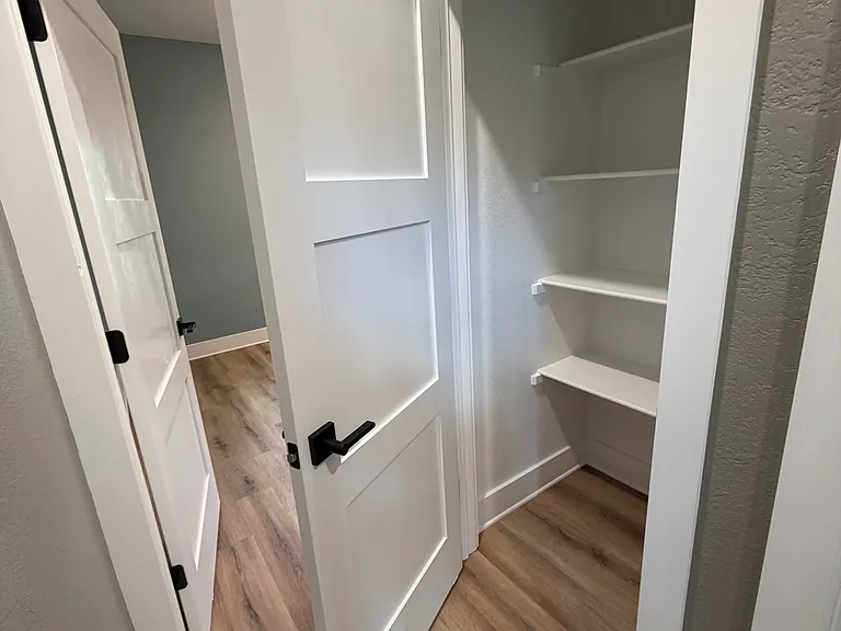 105 Adams Dr — Photo 19