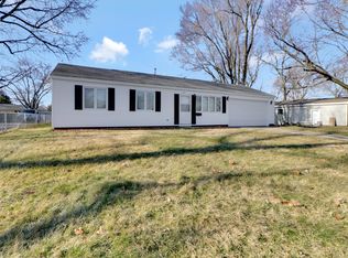 1511 Winston Dr, Champaign, IL 61821