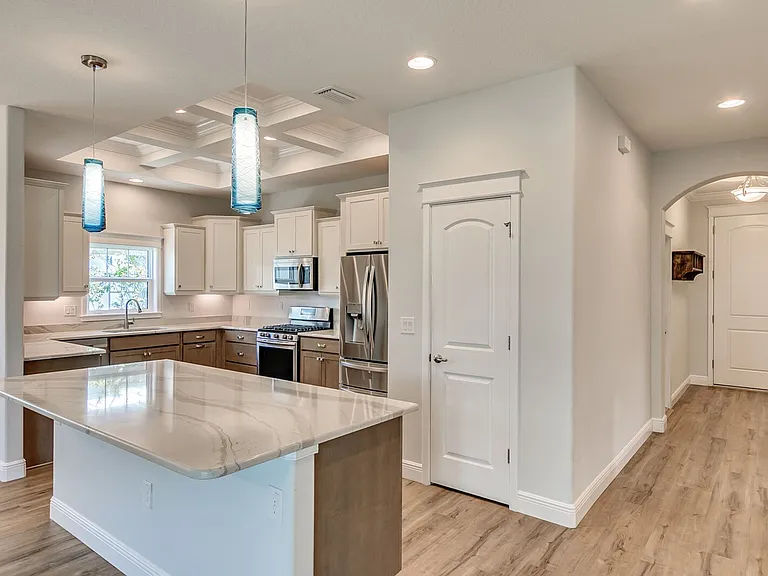 1398 Tullagee Ave — Photo 18