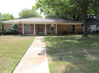 360 31st St SW, Paris, TX 75460