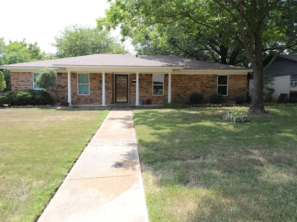 360 31st St SW, Paris, TX 75460