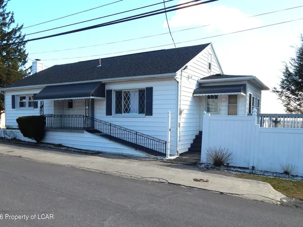 720 E 7th St, Hazleton, PA 18201