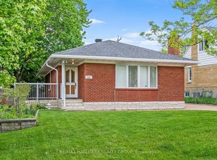 141 Dahlia Ave, Ottawa, ON K1H6G1