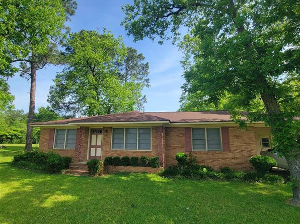 106 W McDuffie St, Hawkinsville, GA 31036