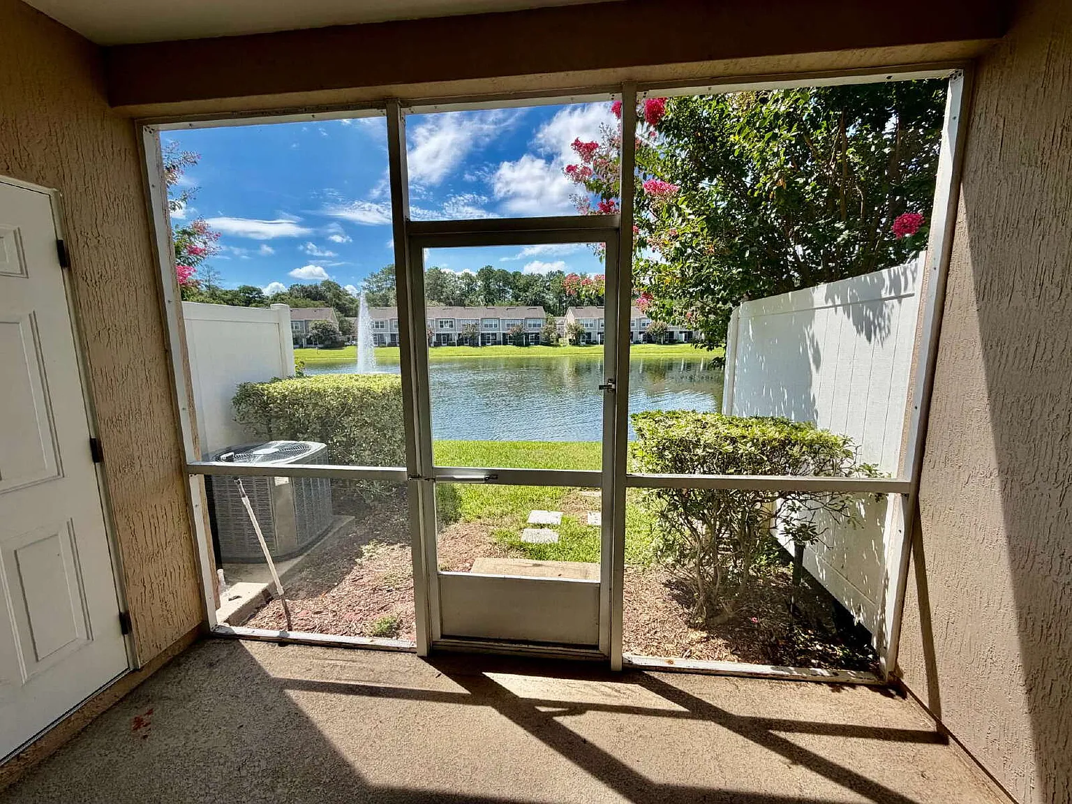 2 bed, 2.5 bath, 1248 sqft, $1,700 — Photo 4