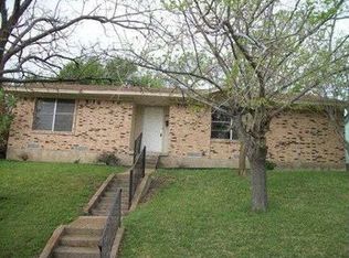 1635 Spring Lake Dr, Mesquite, TX 75149