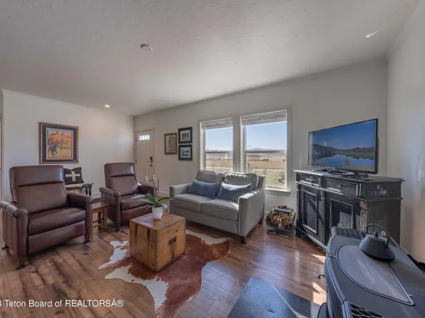 64 Black Creek Cir, Etna, WY 83118