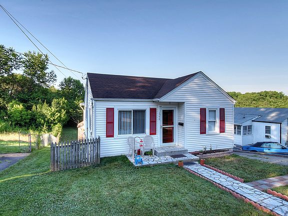 2nd image of 390 Glen Ave