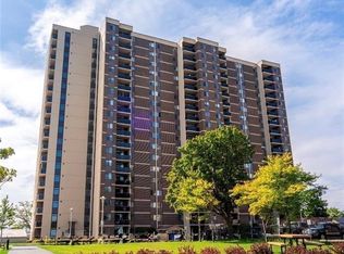 301 Frances Ave #1903, Hamilton, ON L8E3W6