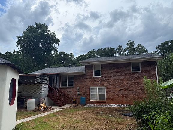 2nd image of 857 Meadow Rock Dr