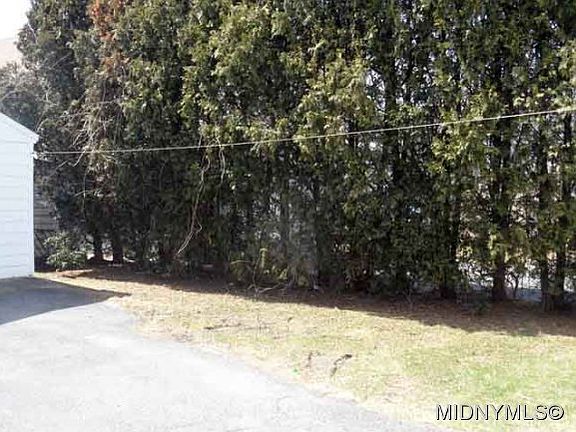 3rd image of 13 Walcott St
