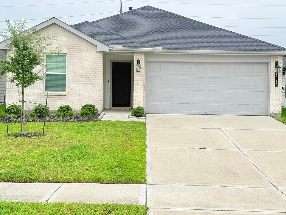 8014 Tropea Dr