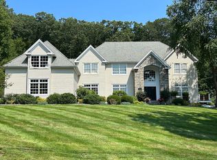 70 Knapp St, Monroe, CT 06468