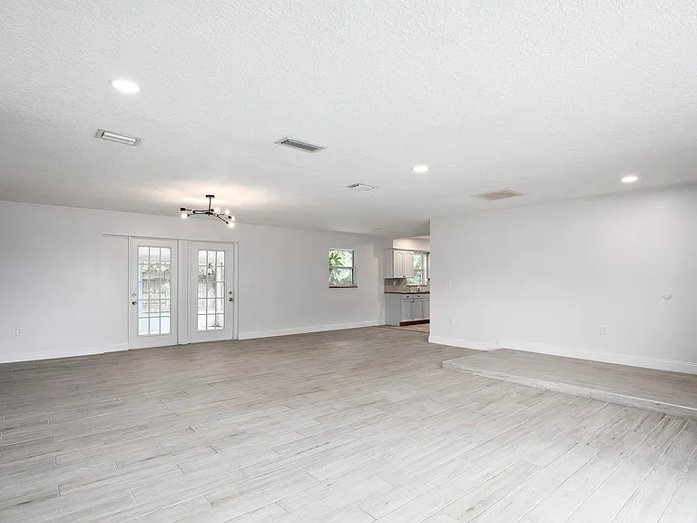 7031 Delora Dr — Photo 3