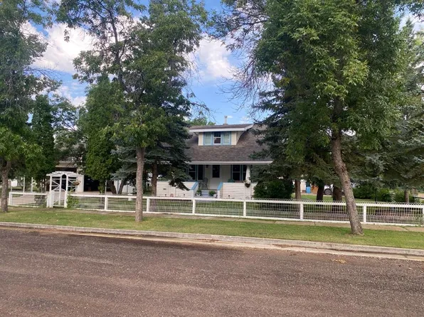 317 E Main St W #W, Alliance, AB T0B 0A0