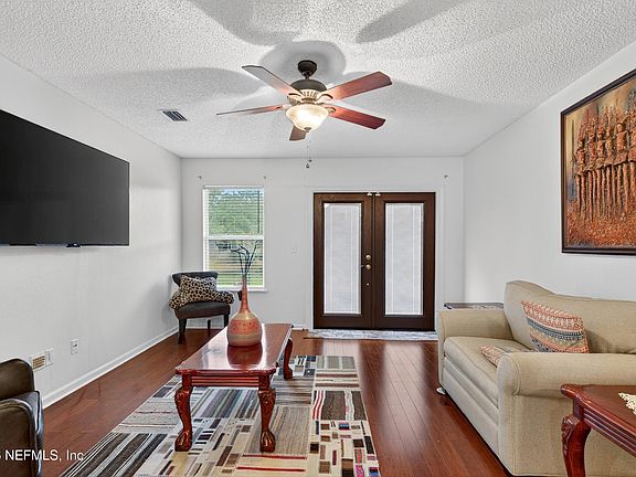 5th image of 9719 MAYVILLE Drive S