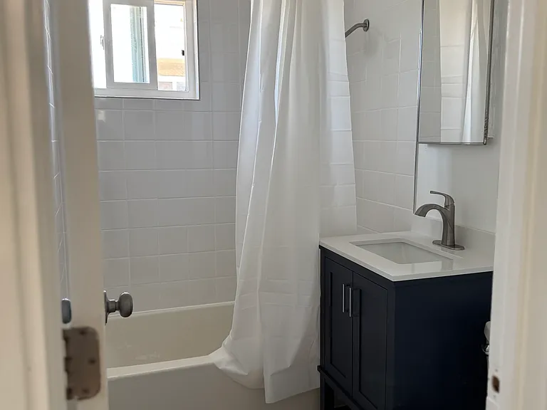 1360 Warburton Ave #8 — Photo 12
