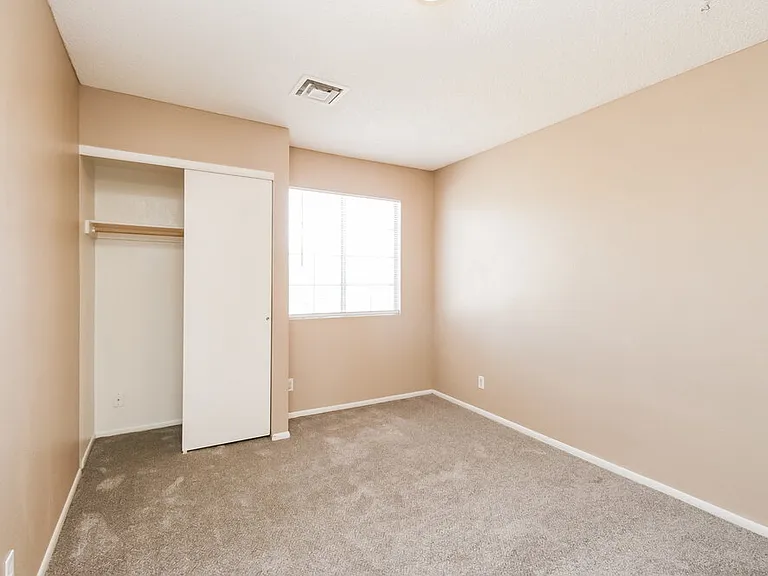 1811 S 39th St #3 — Photo 13