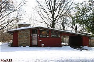 1st image of 928 Coffey Dr