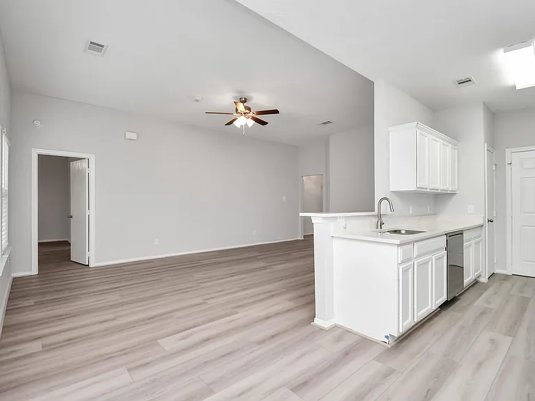 24118 Wild Horse Ln — Photo 18