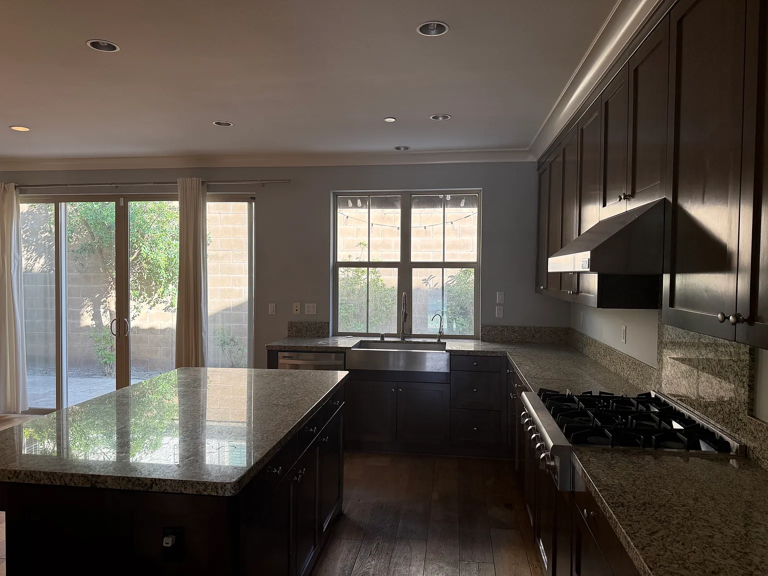 4 bed, 2613 sqft, $6,250 — Photo 3