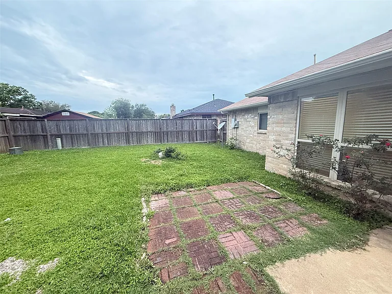 9526 Misty Bridge St — Photo 10