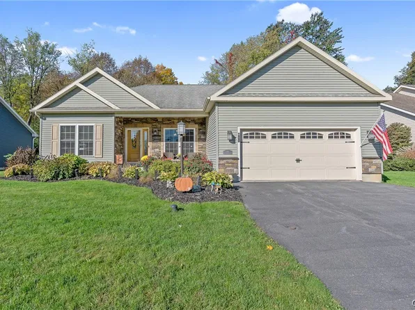 411 McClennan Dr, Fayetteville, NY 13066